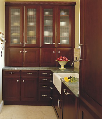 Design Ideas And Practical Uses For Corner Kitchen Cabinets